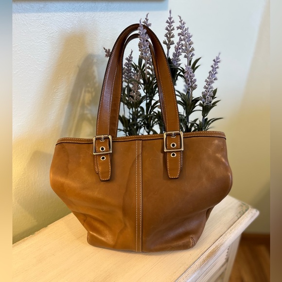 Vintage Y2K Coach Hampton Brown Leather Bucket Tote Bag - Picture 2 of 9